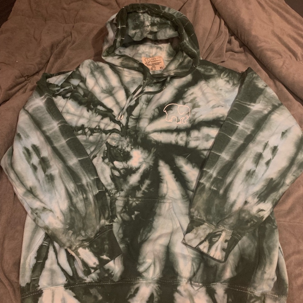 Ivory Ella Green and White Tie Dye Hoodie XL